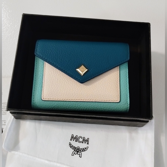 MCM Spektrum Camera Bag With MCM Blue Lagoon Wallet NWOT - Picture 9 of 16